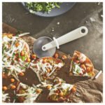 UPPFYLLD Pizza cutter, off-white - Image 3