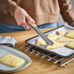 VARDAGEN Cooking tweezers, stainless steel/beech, 30 cm - Image 3