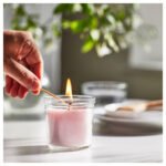 LUGNARE Scented candle in glass, Jasmine/pink, 20 hr - Image 3