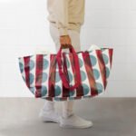 GÖRSNYGG Carrier bag, large, red blue/patterned, 57x37x39 cm/71 l - Image 4