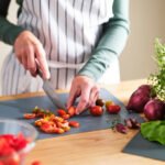 FINFÖRDELA Bendable chopping board, dark green/grey-turquoise, 28x36 cm - Image 3