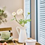 SMYCKA Artificial flower, in/outdoor Ranunculus/white, 52 cm - Image 3