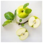 HÖKGÖK Scented candle in glass, Apple light green, 12 hr - Image 3