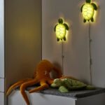 BLÅVINGAD LED wall lamp, turtle/green - Image 3